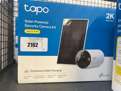 Lot 2162 - Boxed Tapo C410 KIT solar powered security...