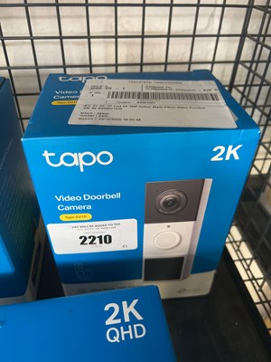 Lot 2210 - Boxed Tapo D210 battery video doorbell camera