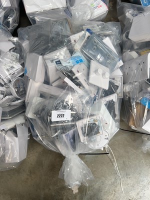 Lot 2222 - Large bag containing mixed electrical items...