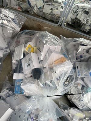 Lot 2226 - Large bag containing mixed electrical items...