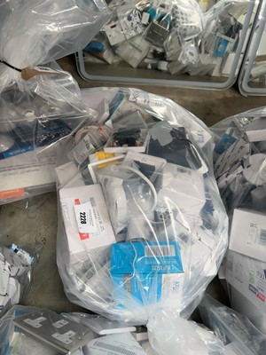 Lot 2228 - Large bag containing mixed electrical items...