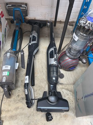 Lot 2087 - 2 Bosch Series 4 cordless upright vacuum...