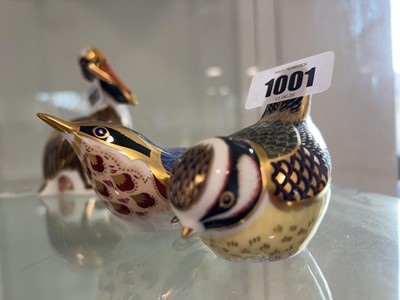 Lot 1001 - 2 small Royal Crown Derby birds