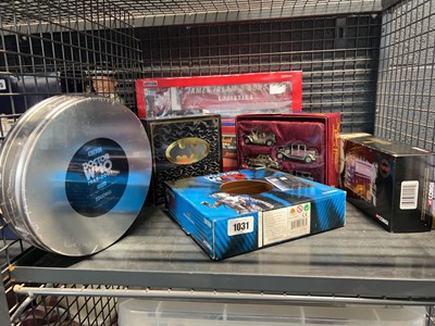 Lot 1031 - Cage containing various collectors die cast...