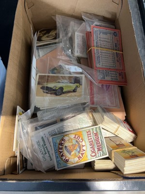 Lot 1033 - Box containing cigarette and tea cards