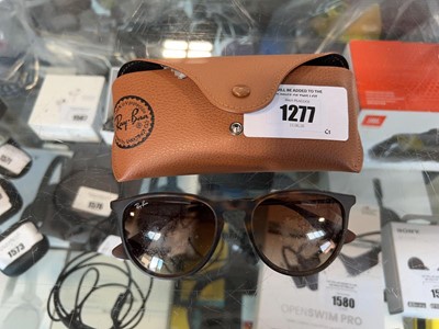 Lot 1277 - Ray Ban designer sunglasses with case.