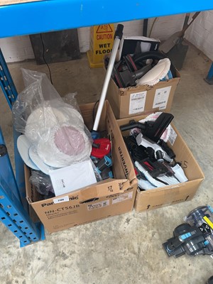 Lot 2100 - Large qty of mixed branded hoover accessories...