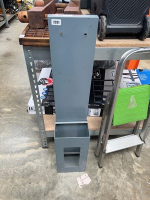 Lot 2331 - Store van integrated mobile work-bench
