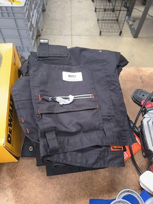 Lot 2344 - 3x pairs of Scruffs multi-pocket work trousers...