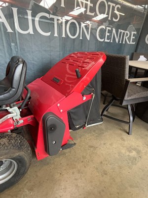 Lot 2449 - Westwood T1600 petrol ride on lawnmower with...