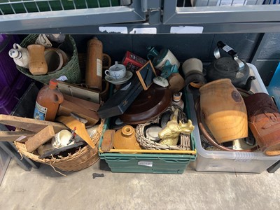 Lot 1071 - Cage underbay of various homewares including...