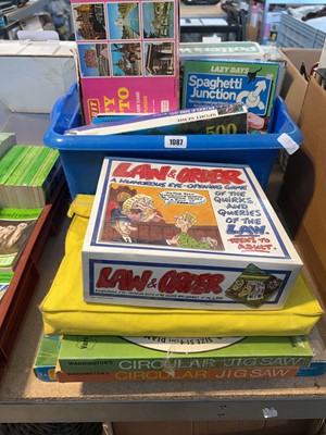 Lot 1087 - Collection of games and jigsaws