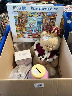 Lot 1091 - Box containing miscellaneous collectibles...