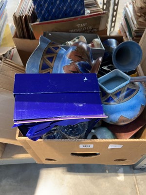 Lot 1451 - Box of collectible glassware and ceramics