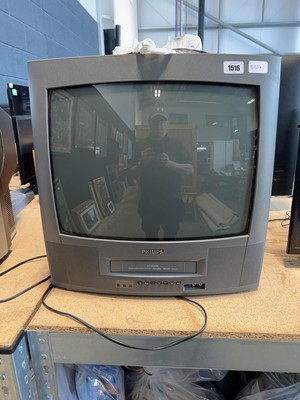 Lot 1516 - Philips CRT TV with integrated VHS