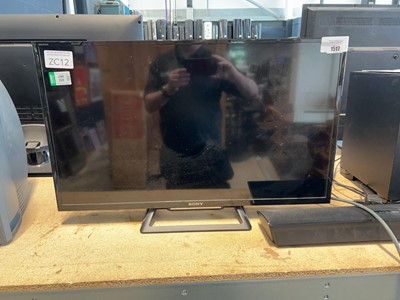 Lot 1517 - Sony flat screen TV, model 32R403C