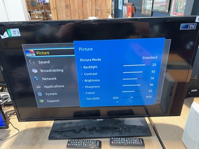Lot 1535 - Samsung flat screen TV, UE39F5000AK