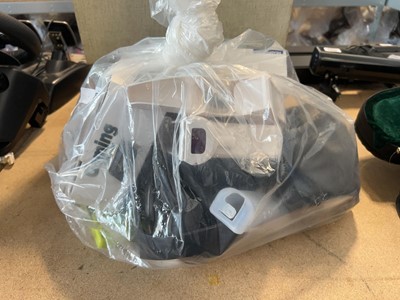 Lot 1559 - Bag of misc. tech incl. gaming headsets, etc.