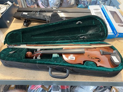 Lot 1560 - Cased violin with bow