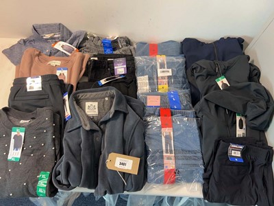 Lot 3401 - 16x adults clothing Teddi Rose, Elle, English...