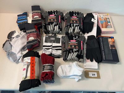 Lot 3418 - Adults accessories Weatherproof, Under Armour,...