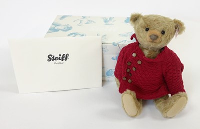 Lot A 2009 limited edition boxed Steiff 'Stratford'...