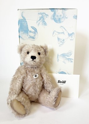 Lot A 2010 boxed, limited edition Steiff 'Teddy...