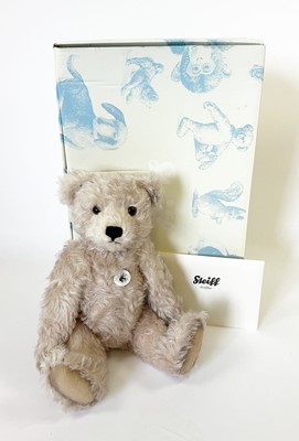Lot A 2010 boxed, limited edition Steiff 'Teddy...