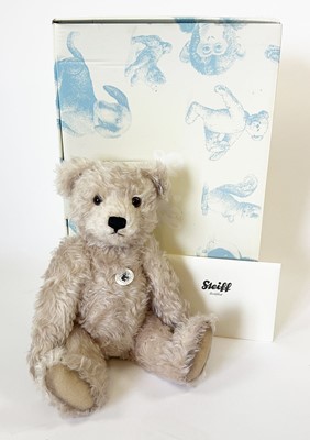 Lot A 2010 boxed, limited edition Steiff 'Teddy...