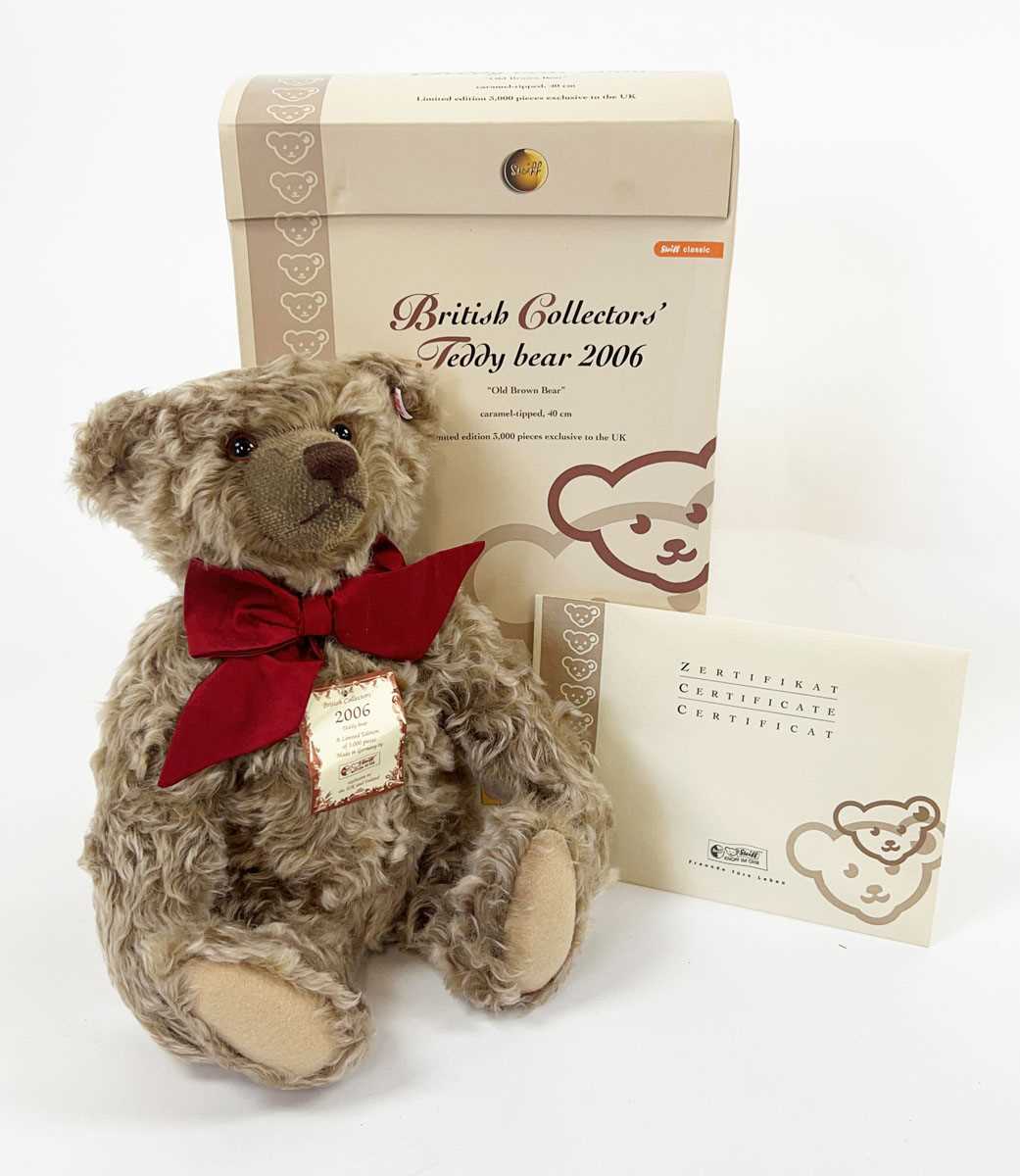 Lot A 2006 boxed limited edition Steiff British...