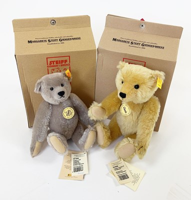 Lot A boxed Steiff 'Classic' teddy bear together...
