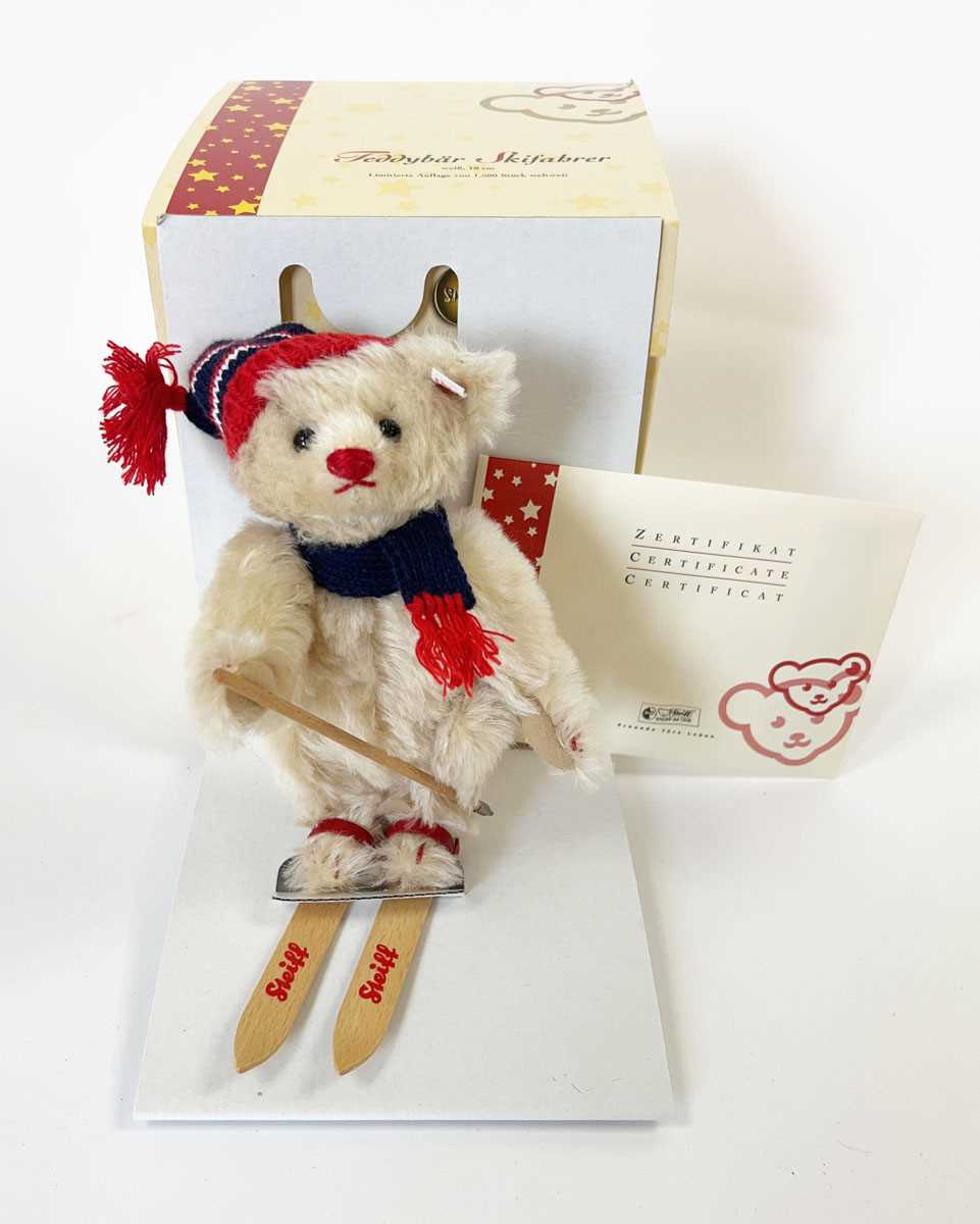 Lot A 2004 boxed limited edition Steiff 'Teddy...