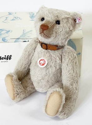 Lot A 2010 boxed limited edition Steiff 'Bastian -...