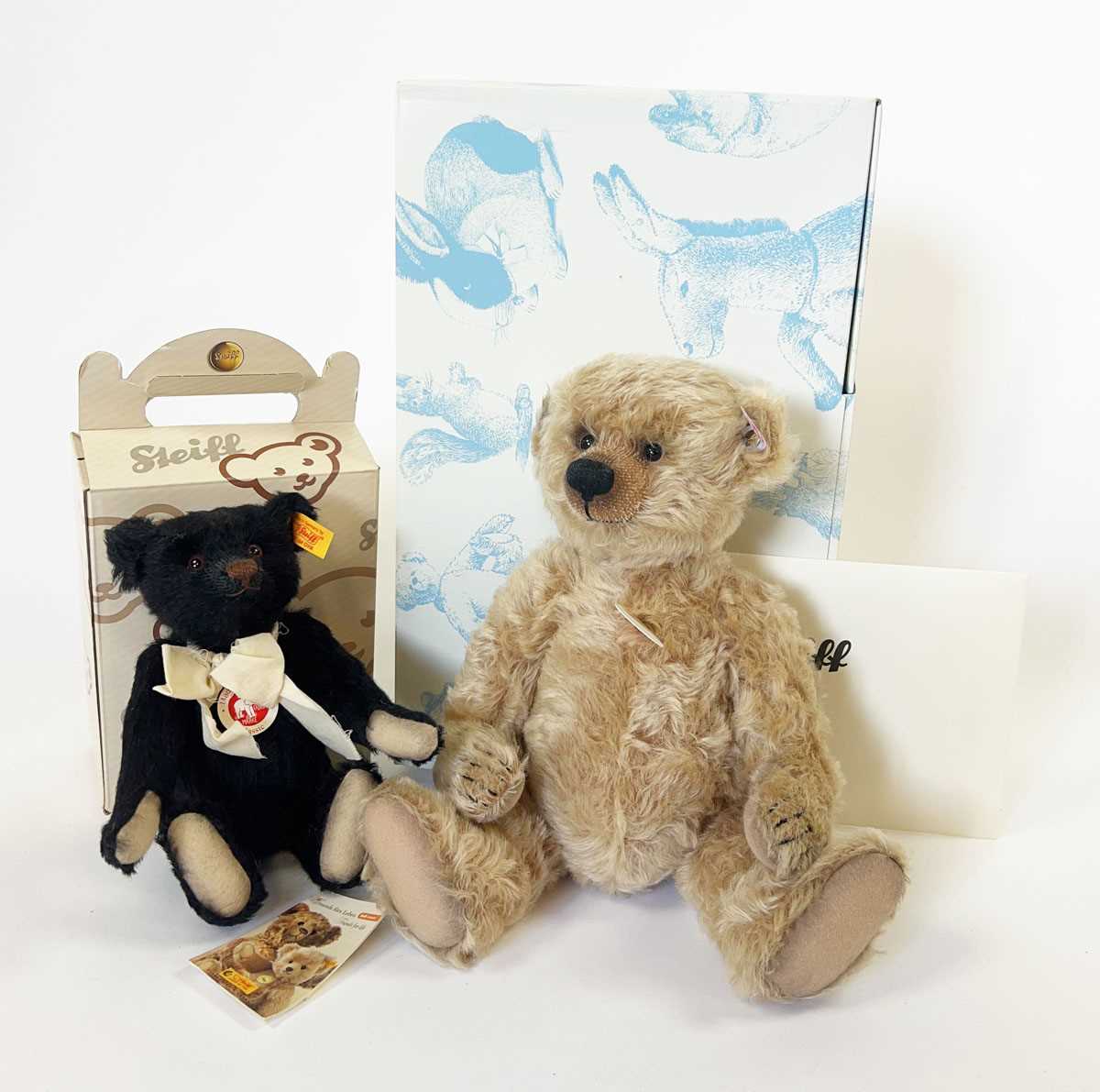 Lot A 2009 boxed limited edition Steiff 'Teddy...