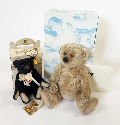 Lot A 2009 boxed limited edition Steiff 'Teddy...