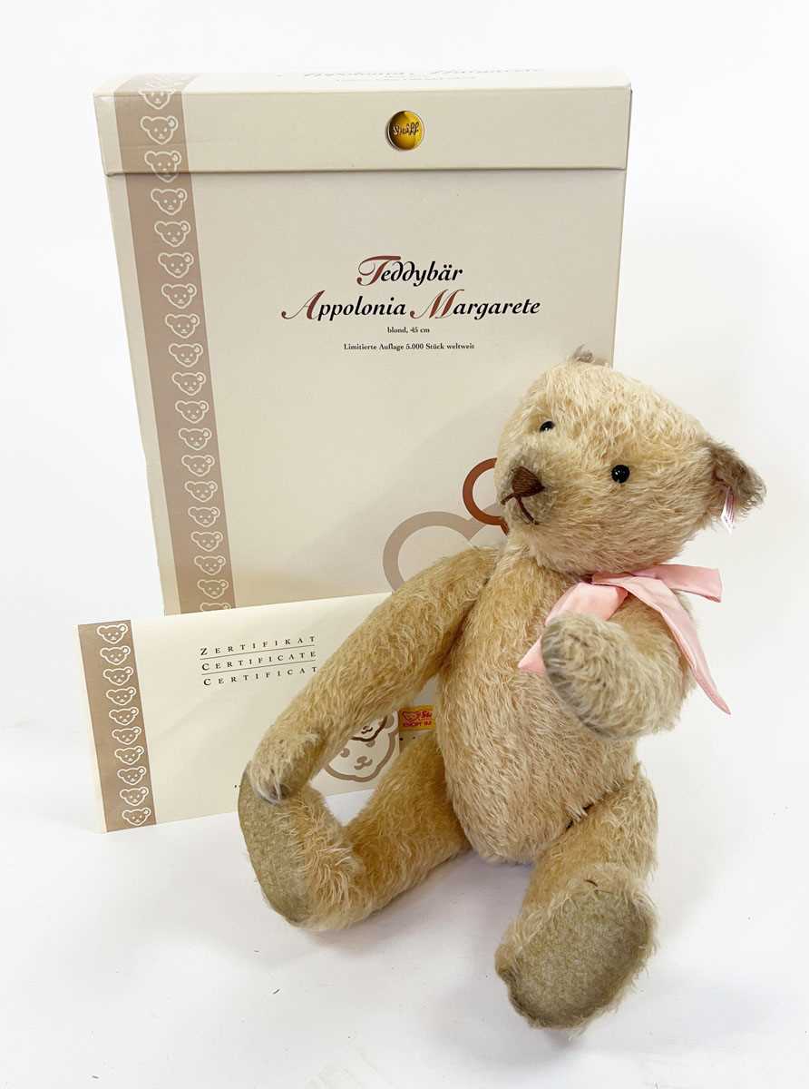 Lot A 2005 boxed, limited edition Steiff 'Teddy...