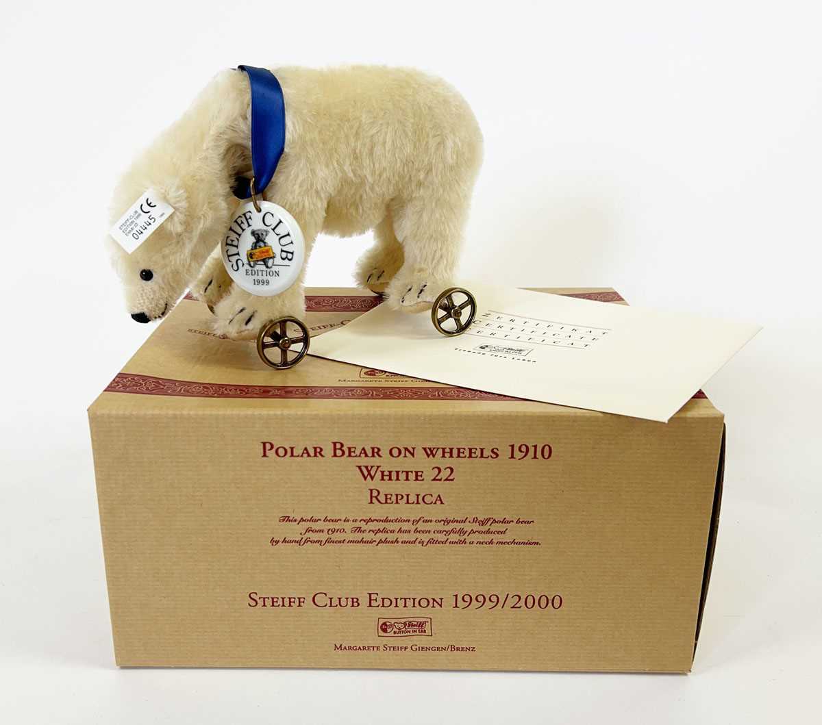 Lot A 1999/2000 boxed limited edition Steiff...