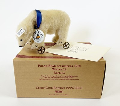 Lot A 1999/2000 boxed limited edition Steiff...