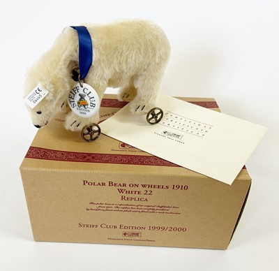 Lot A 1999/2000 boxed limited edition Steiff...