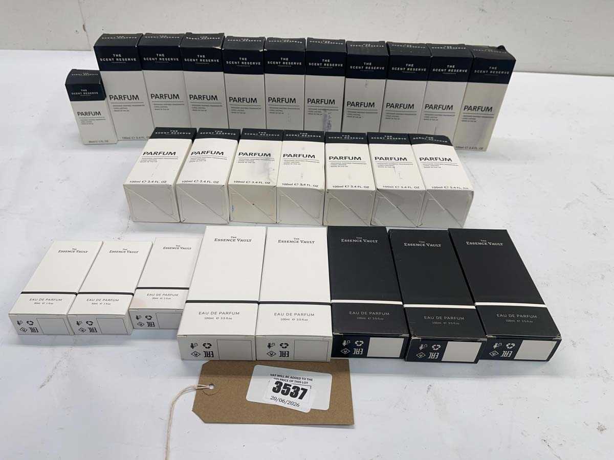 Lot Selection of The Scent Reserve and The Essence...
