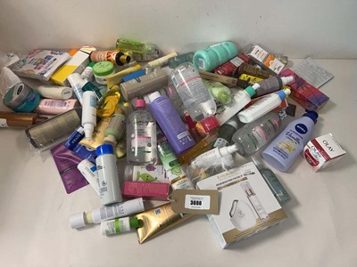 Lot 3698 - Mixed skin care items