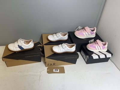 Lot 5x Boxed pairs of children's shoes to include...