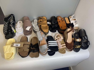 Lot 18x Pairs of sandals to include Adidas,...