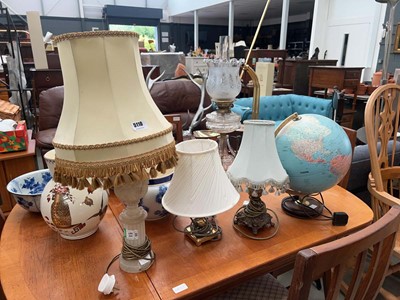 Lot 5110 - 3 onyx and metal table lamps plus an...