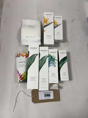 Lot 3705 - 8x Tropic products