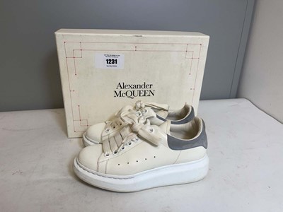 Lot Alexander McQueen UK4 oversized trainers in...
