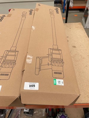 Lot 3125 - Handheld Dyson V8 vacuum cleaner with battery,...