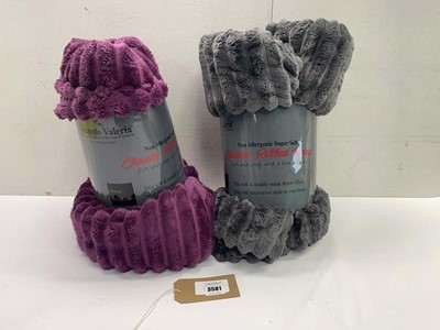Lot 3581 - 2 large throws