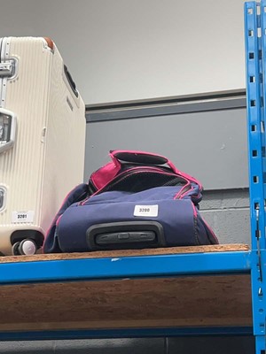 Lot 3208 - Roller duffle bag