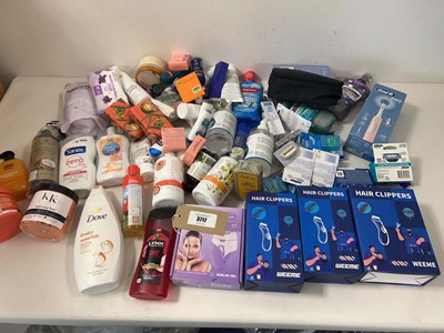 Lot 3717 - Mixed dental related items, shaving related...